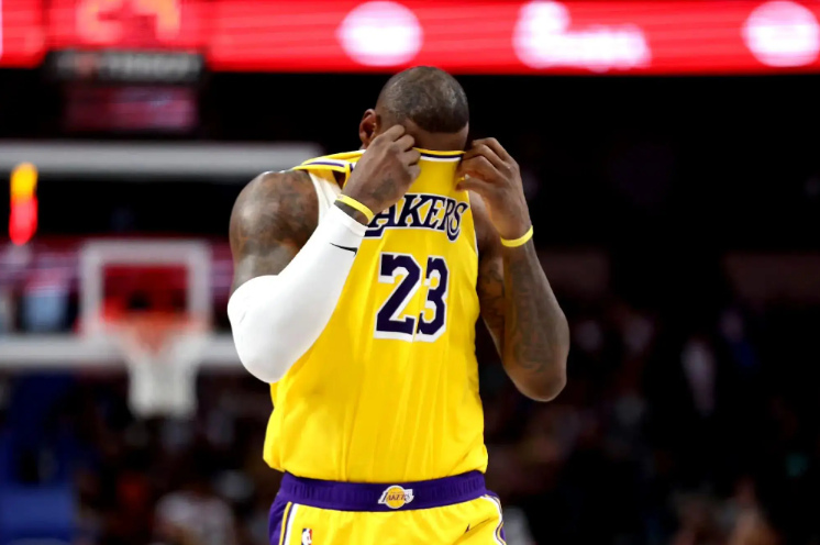NBA今日战报：湖人93-134热火，詹姆斯28+9